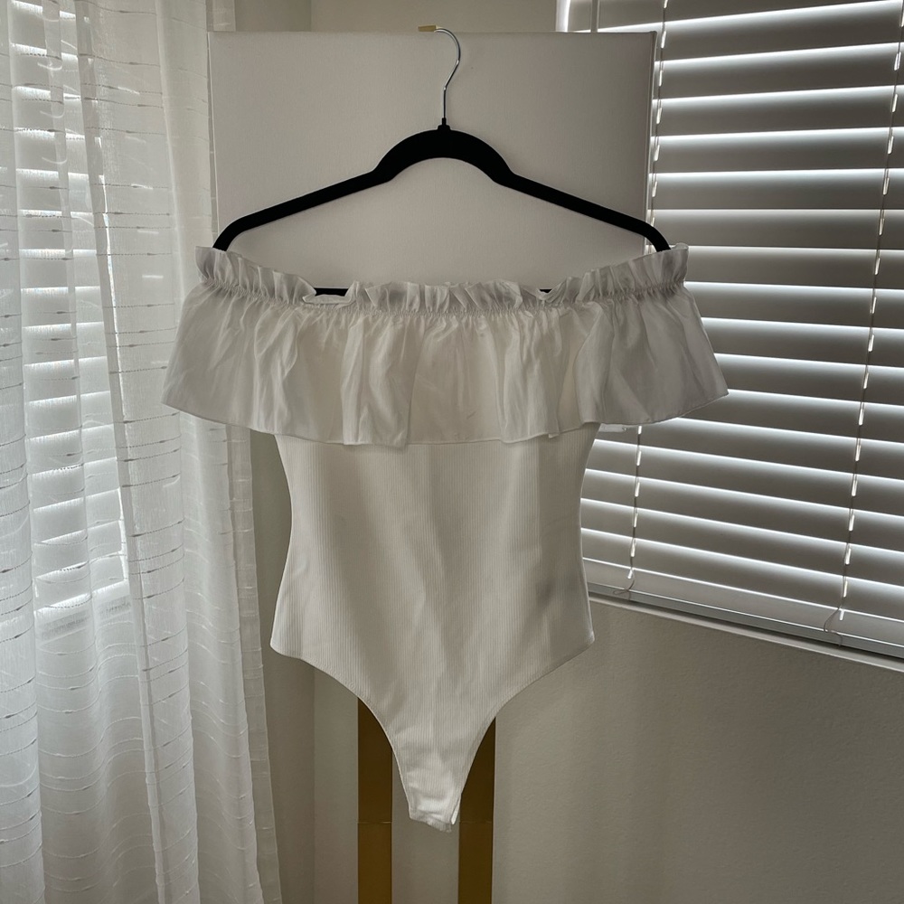 Vici Ruffle Off The Shoulder Bodysuit